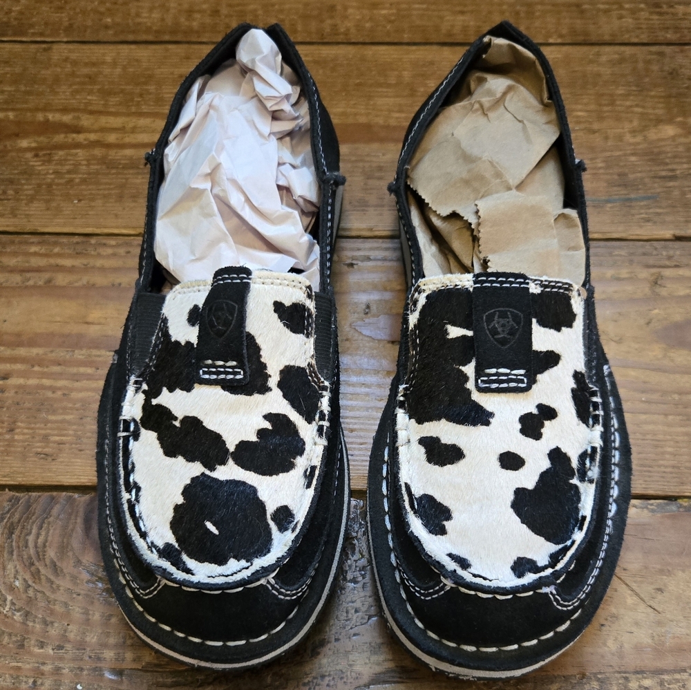 Ariat Women's Black Suede/Black Hair On Cruiser. Size 8